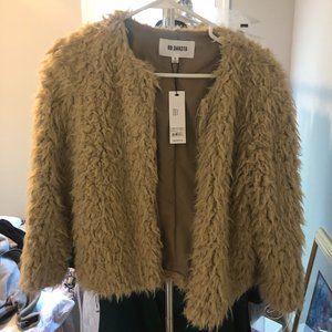 NWT: BB Dakota Macy Faux Fur Shaggy Crop Jacket Beige Size Small